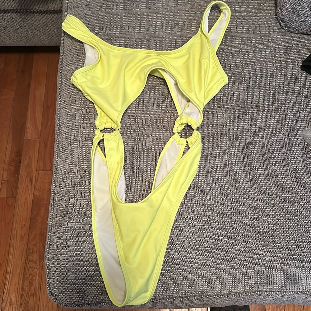Bathing suit